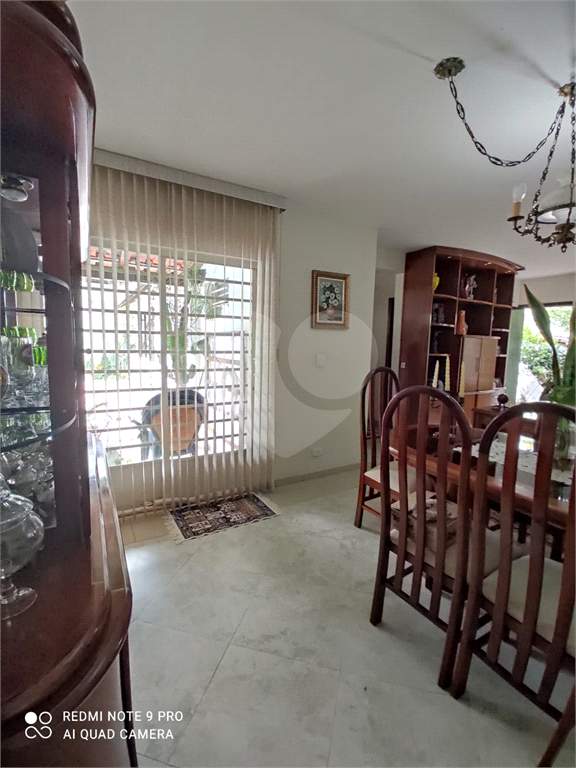 Excelente Casa Térrea com Piscina