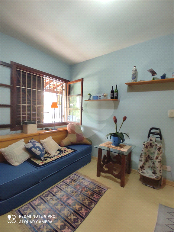 Excelente Casa Térrea com Piscina