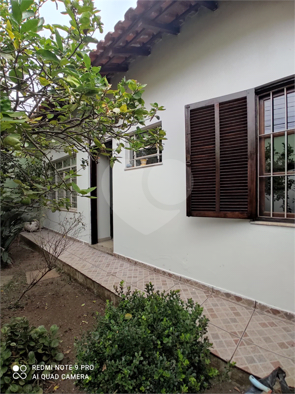 Excelente Casa Térrea com Piscina
