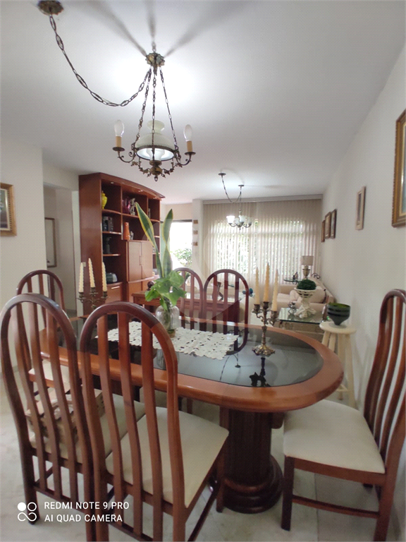 Excelente Casa Térrea com Piscina