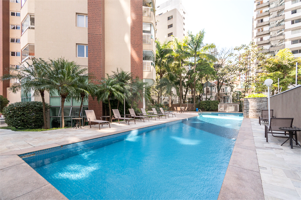 Locação apartamento 4 suítes e 4 vagas- Vista deslumbrante!