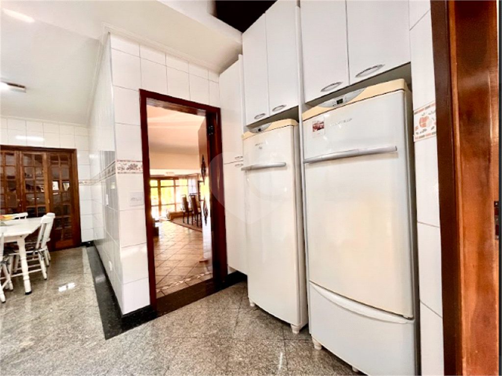 Casa na Granja Viana – Cond São Paulo II, Cotia - 4 dorm ( 3 suítes, incluindo a master com closet) - 6 vagas - piscina - espaço gourmet