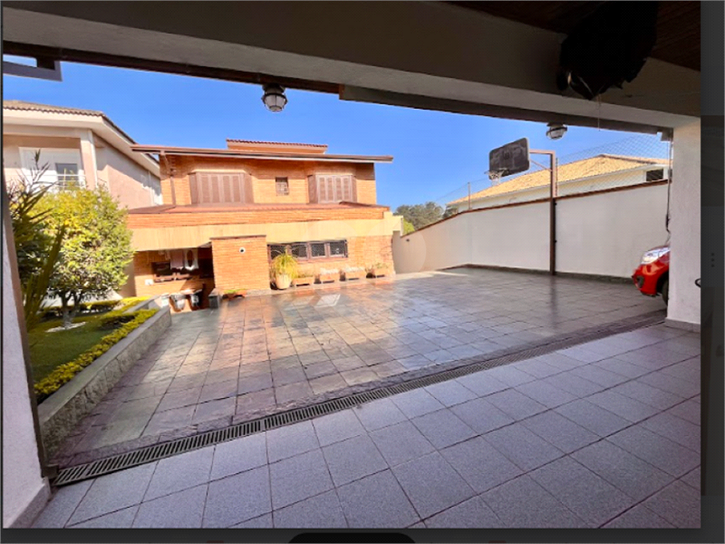 Casa na Granja Viana – Cond São Paulo II, Cotia - 4 dorm ( 3 suítes, incluindo a master com closet) - 6 vagas - piscina - espaço gourmet