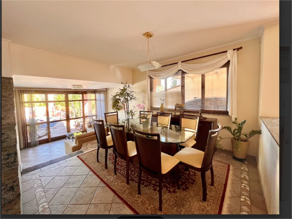 Casa na Granja Viana – Cond São Paulo II, Cotia - 4 dorm ( 3 suítes, incluindo a master com closet) - 6 vagas - piscina - espaço gourmet