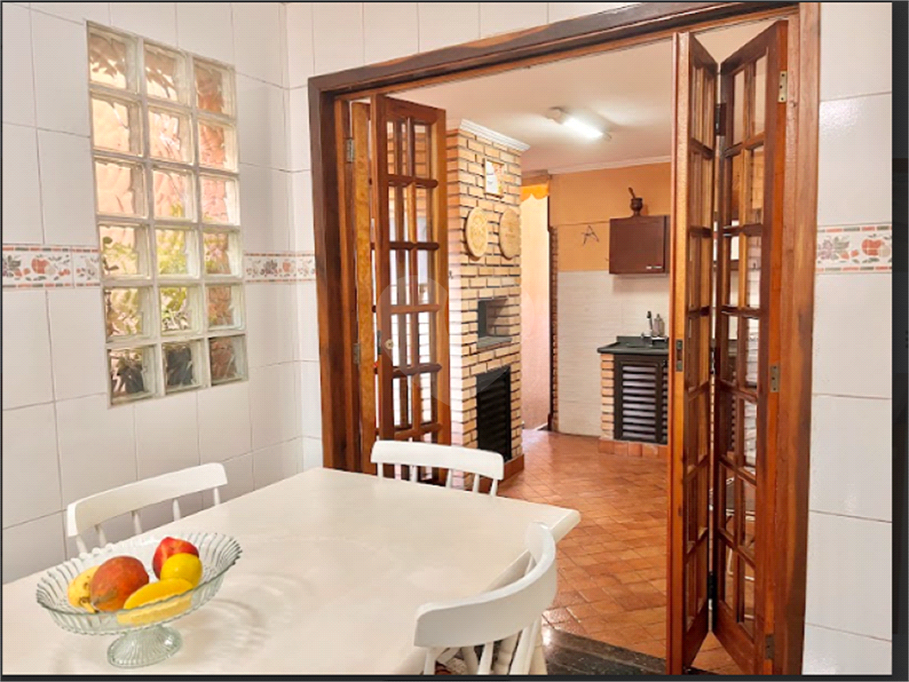 Casa na Granja Viana – Cond São Paulo II, Cotia - 4 dorm ( 3 suítes, incluindo a master com closet) - 6 vagas - piscina - espaço gourmet