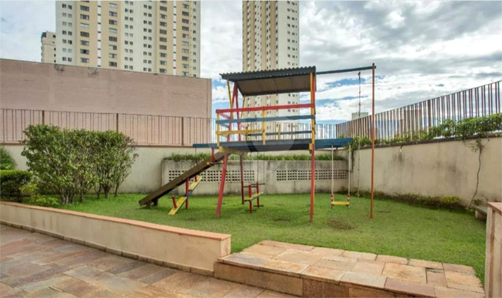 15 minutos Metrô Santana. 