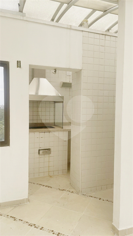 15 minutos Metrô Santana. 