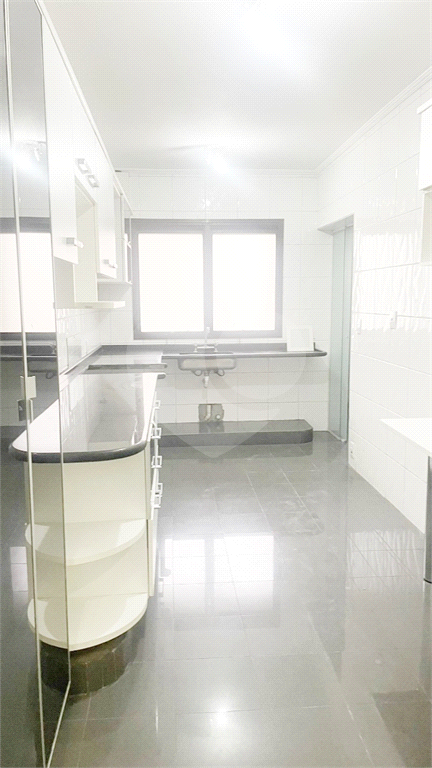 15 minutos Metrô Santana. 