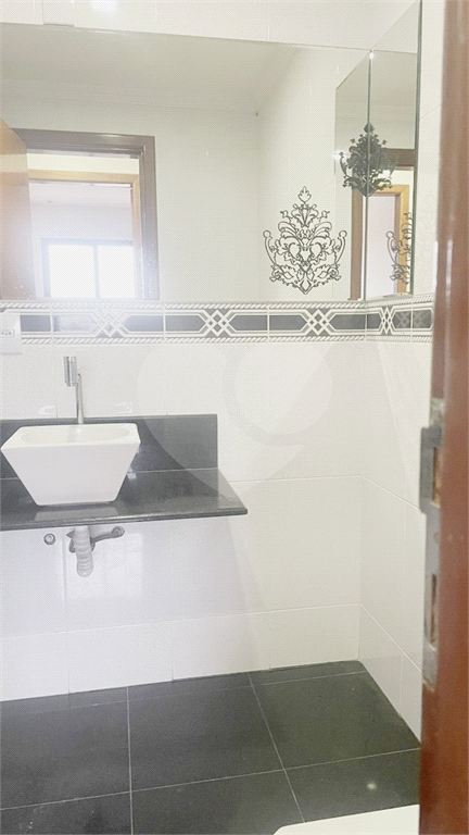 15 minutos Metrô Santana. 