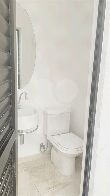 15 minutos Metrô Santana. 