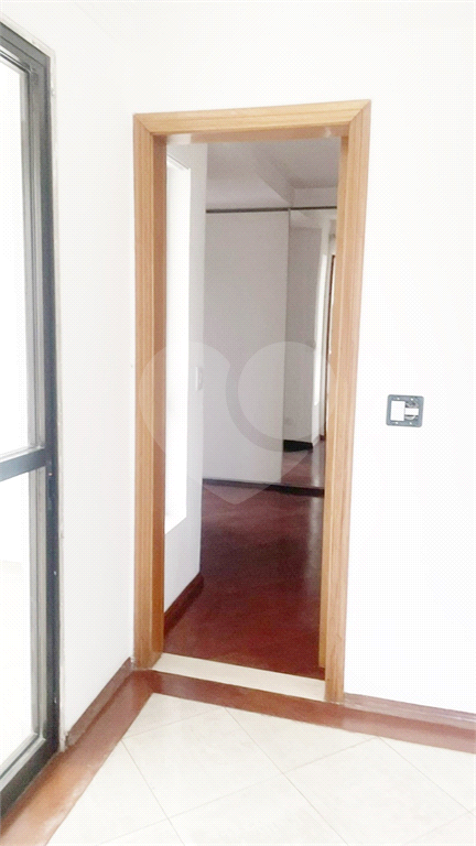 15 minutos Metrô Santana. 