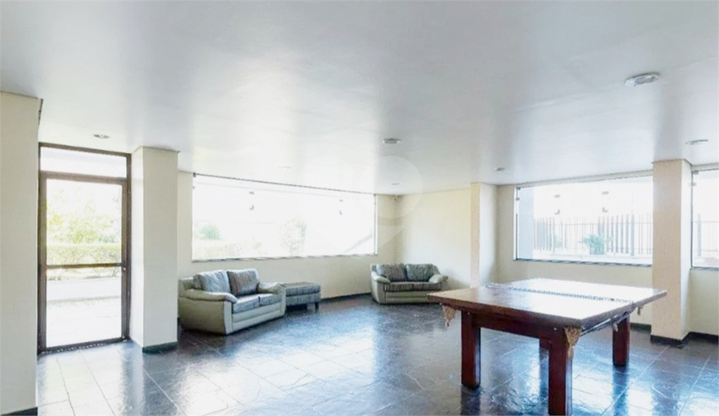 15 minutos Metrô Santana. 