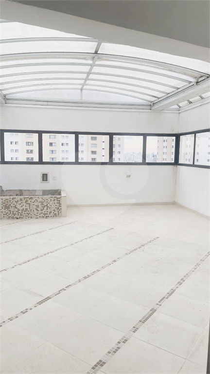 15 minutos Metrô Santana. 