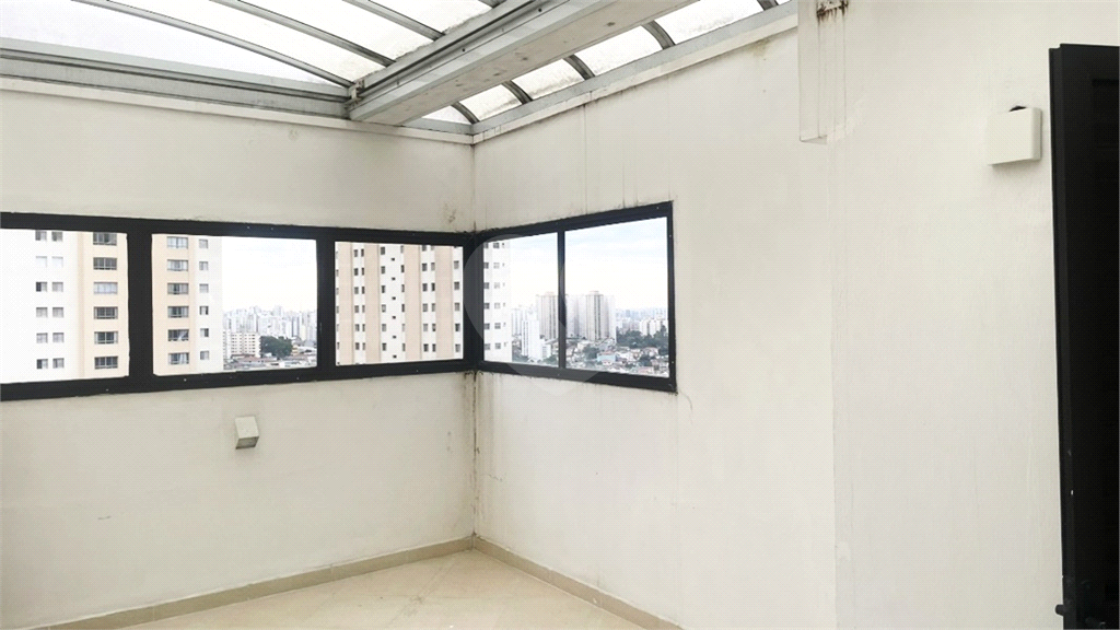 15 minutos Metrô Santana. 