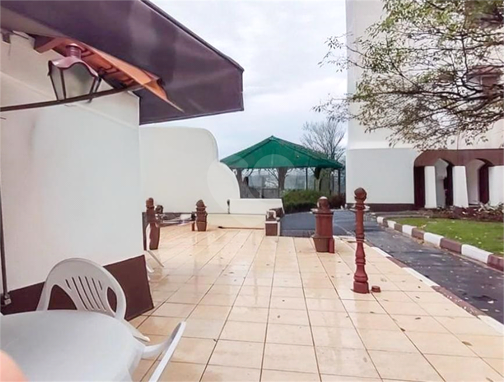 APARTAMENTO em SANTANA