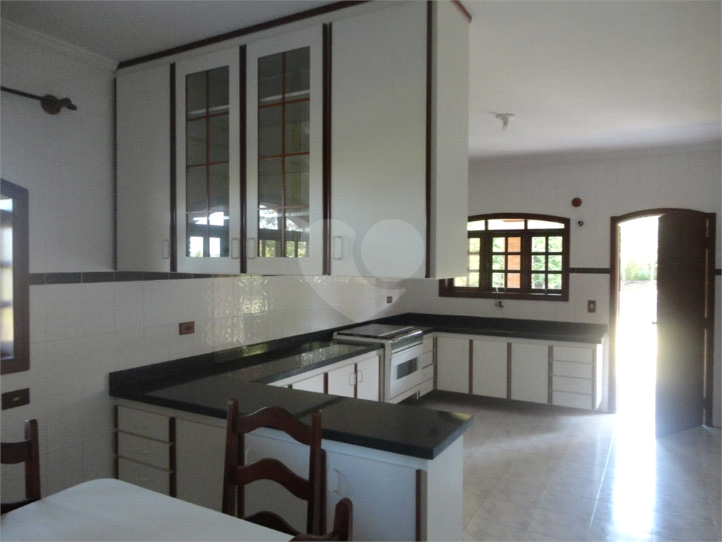 Chácara à venda | 2.000 m² | 3 dormitórios | 4 vagas | Cochas - São Paulo !