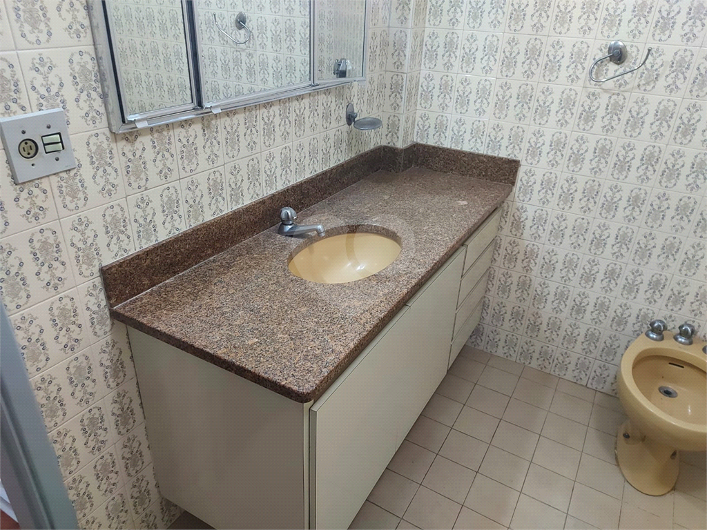 Apartamento para venda em Pinheiros, excelente localização, 1 dormitório e  1 vaga de garagem. 