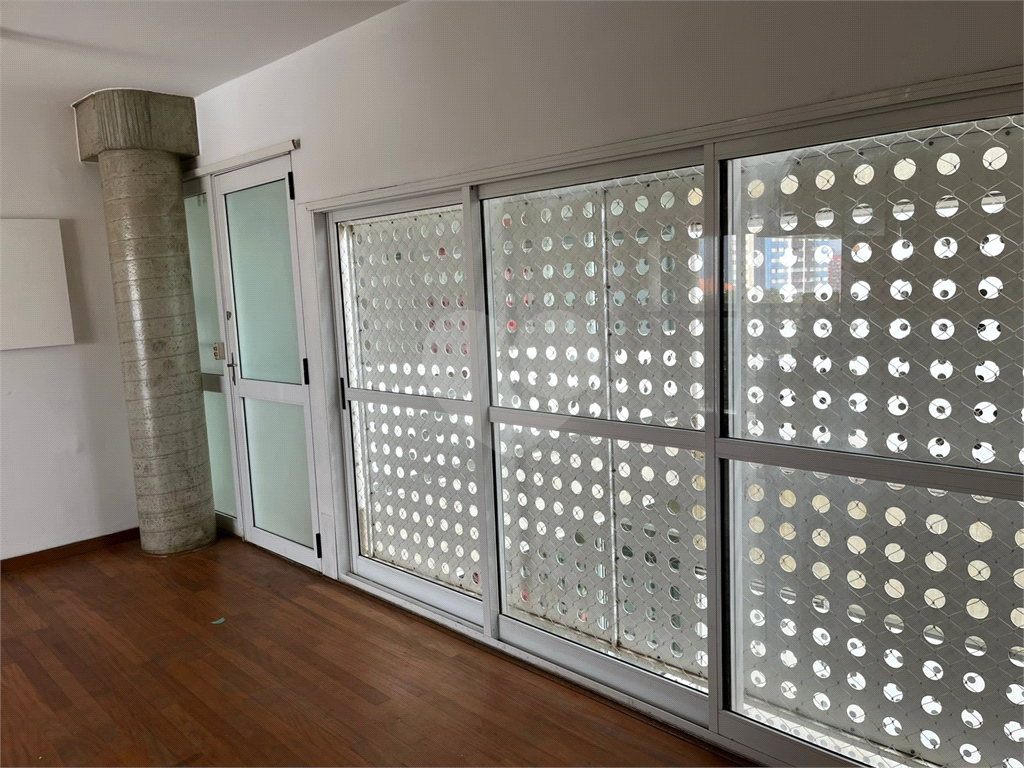 APARTAMENTO em CASA VERDE