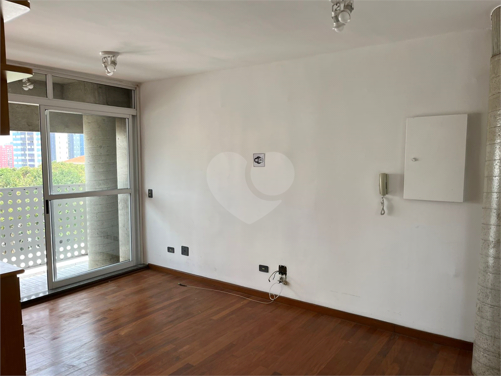 APARTAMENTO em CASA VERDE