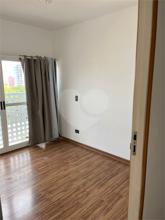 APARTAMENTO em CASA VERDE