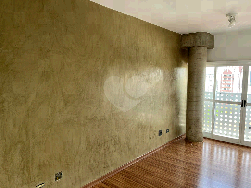 APARTAMENTO em CASA VERDE