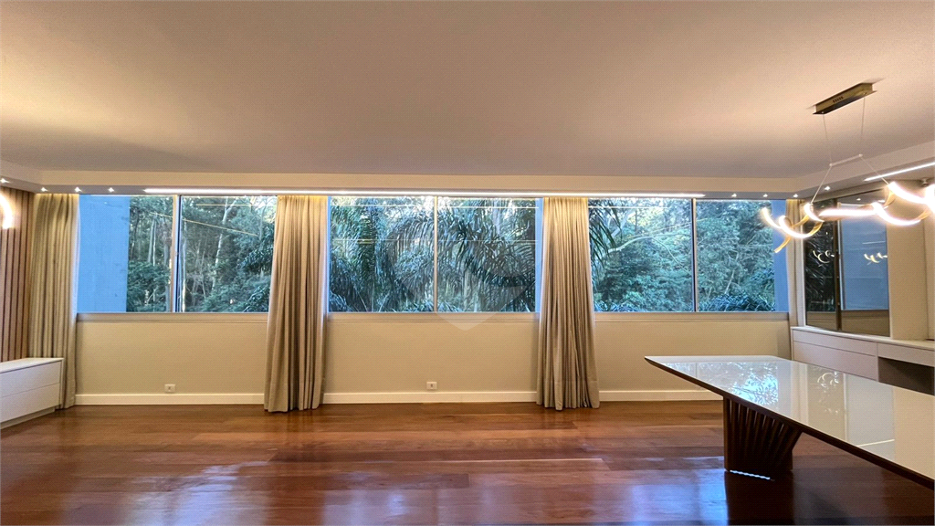 Apartamento, 4 quartos, 245 m² - Foto 2