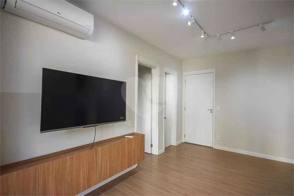 Apartamento 1 dormitório com varanda - Vila Andrade