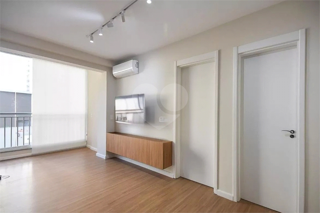Apartamento 1 dormitório com varanda - Vila Andrade