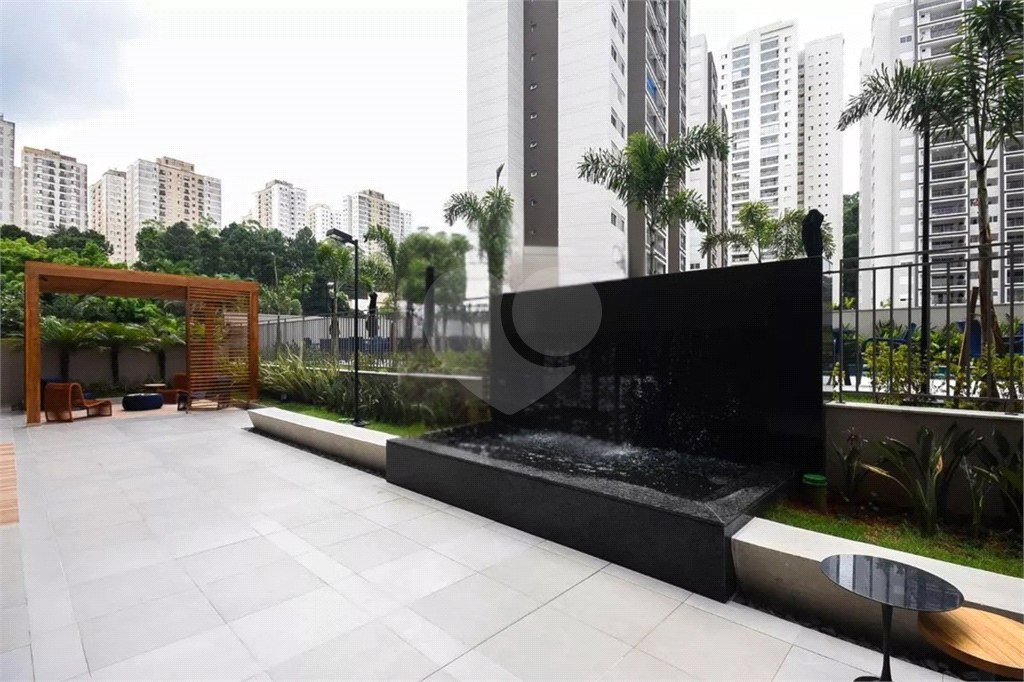 Apartamento 1 dormitório com varanda - Vila Andrade