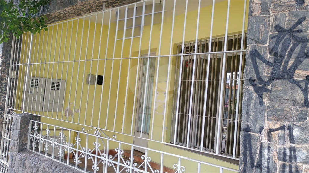 Casa à venda com 2 quartos, 100m² - Foto 2