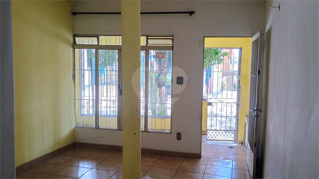 Casa à venda com 2 quartos, 100m² - Foto 3