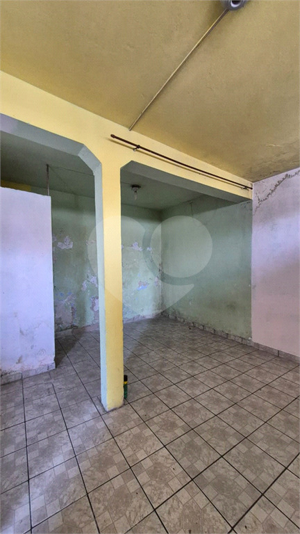 sobrado com 04 espaços para excelente fonte de renda!