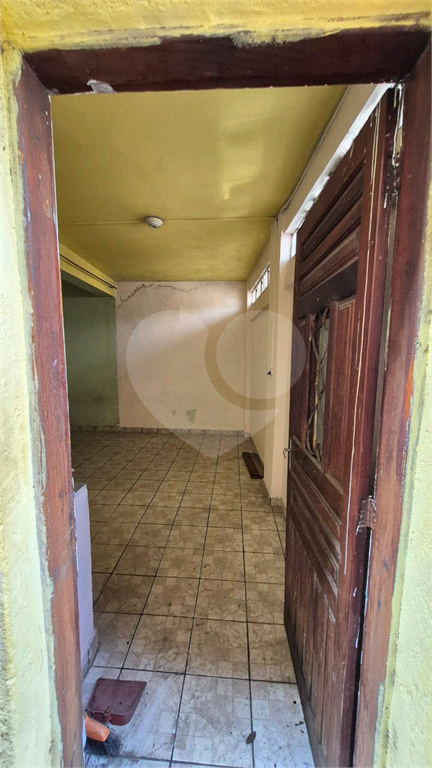 sobrado com 04 espaços para excelente fonte de renda!
