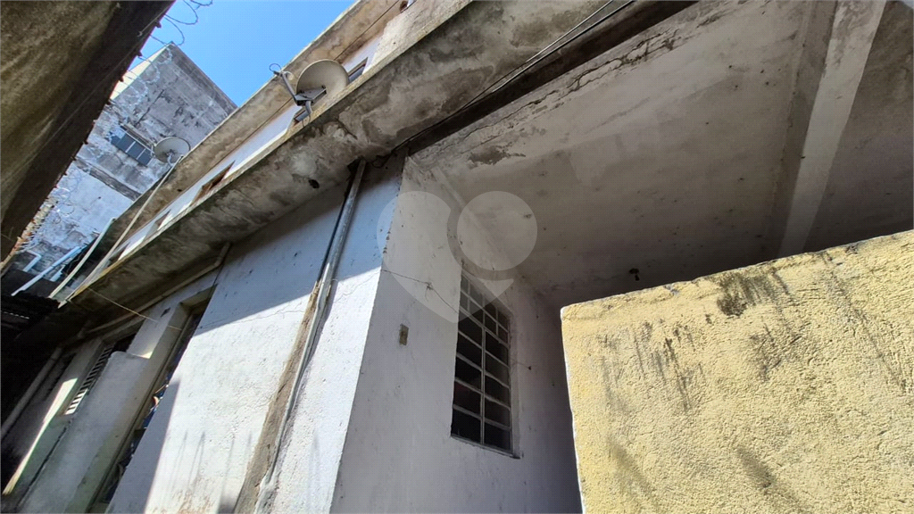 sobrado com 04 espaços para excelente fonte de renda!