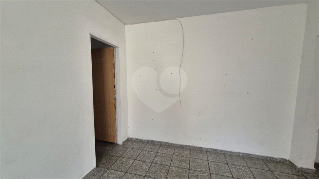 sobrado com 04 espaços para excelente fonte de renda!