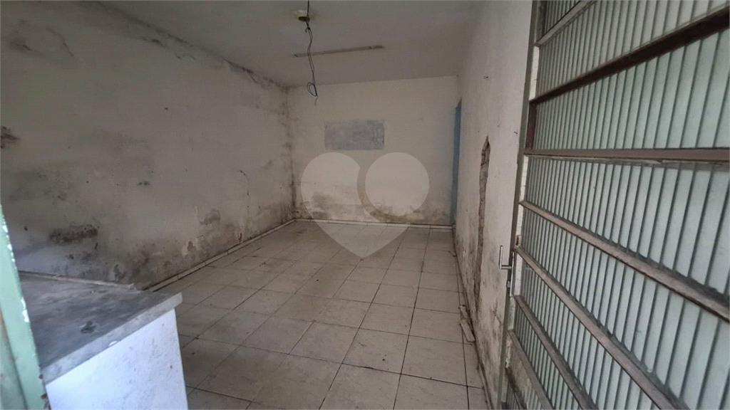 sobrado com 04 espaços para excelente fonte de renda!