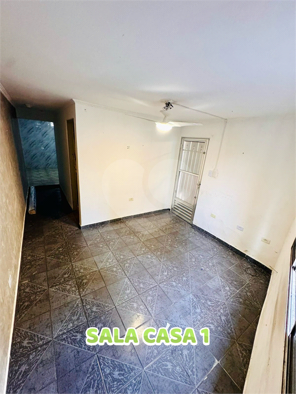  04 CASAS em um único terreno individualizadas