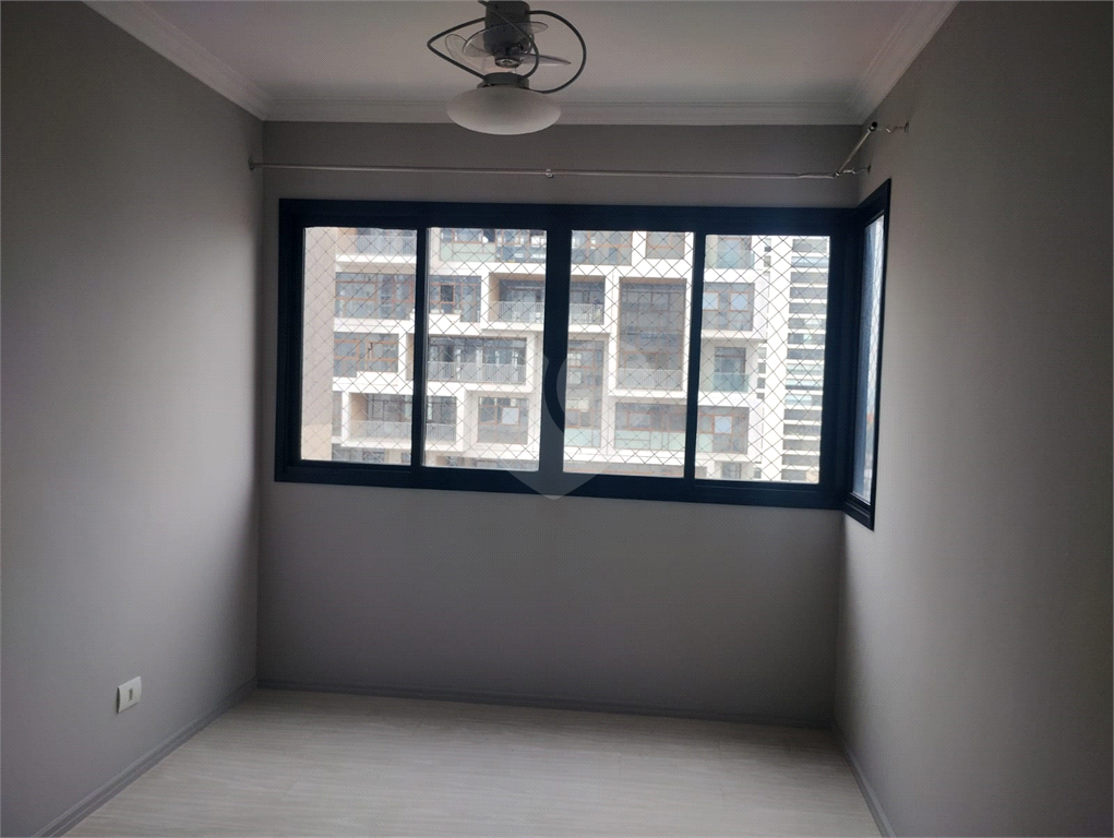 Apartamento 2 Dormitórios em Pinheiros. 