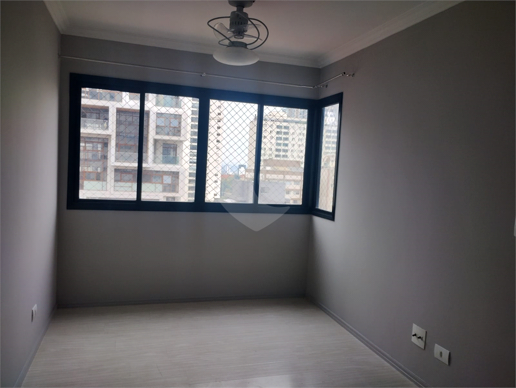 Apartamento 2 Dormitórios em Pinheiros. 