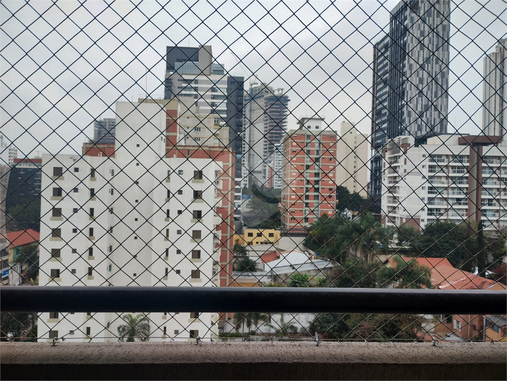 Apartamento 2 Dormitórios em Pinheiros. 