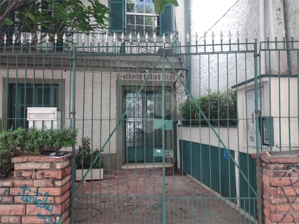 Apartamento para Venda e Locação em Pinheiros