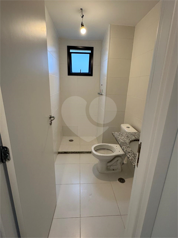Apartamento no Condomínio Elo Duo Caminhos da Lapa Vila Anastácio.