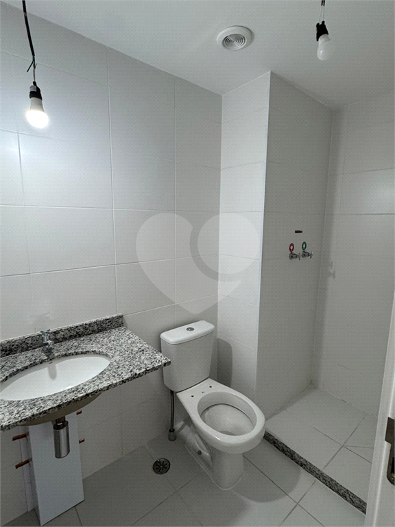 Apartamento no Condomínio Elo Duo Caminhos da Lapa Vila Anastácio.