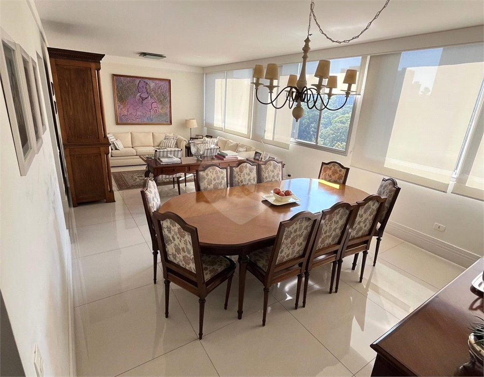 Apartamento, 3 quartos, 140 m² - Foto 1