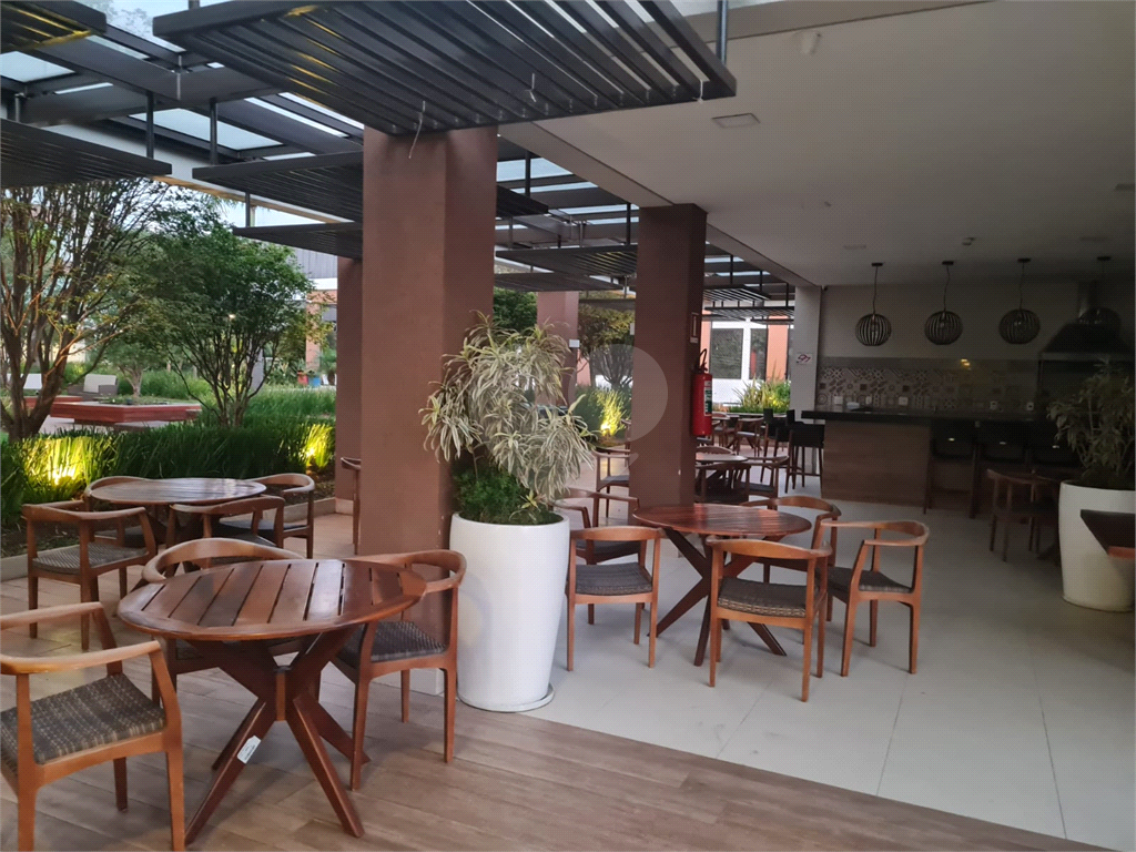Apartamento Condomínio Caminhos da Lapa Home Club