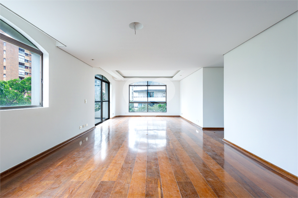 Apartamento todo reformado em Perdizes