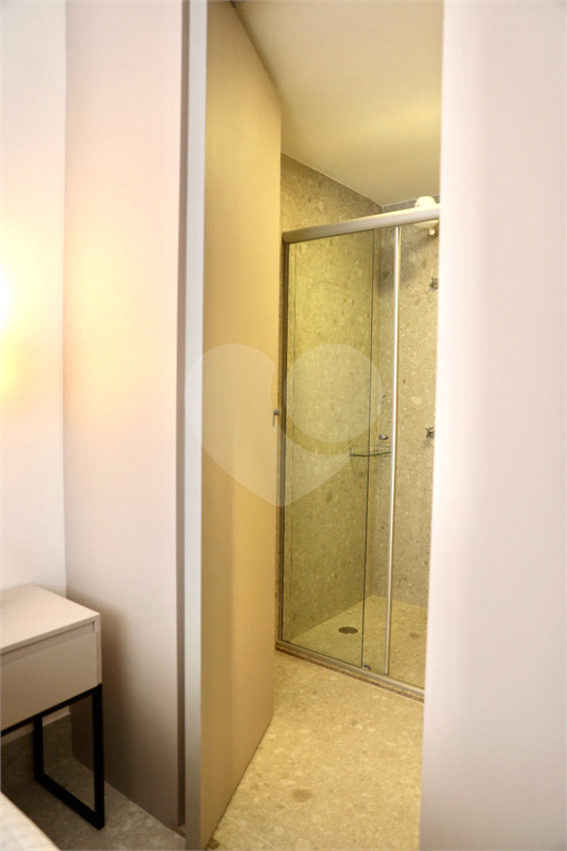 APARTAMENTO em PINHEIROS