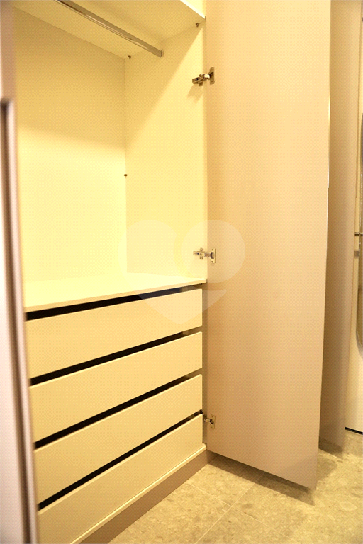 APARTAMENTO em PINHEIROS