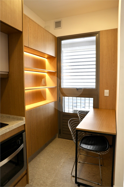 APARTAMENTO em PINHEIROS