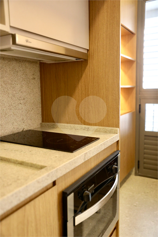 APARTAMENTO em PINHEIROS
